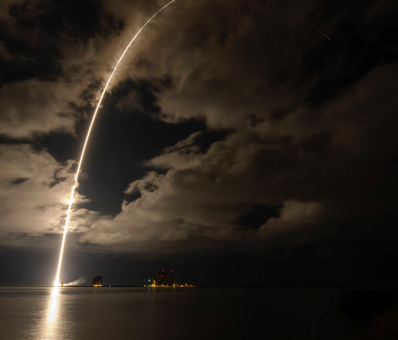 Figura 2: 16 ottobre 2021: lancio della sonda Lucy (crediti: NASA/Bill Ingalls)