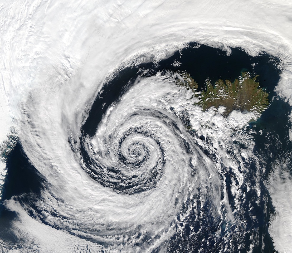 Figura 6: immagine di un ciclone dovuto alla Forza di Coriolis dovuta alla rotazione terrestre.