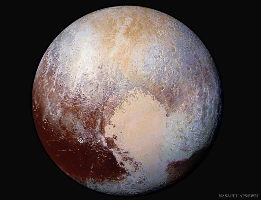 Fig. 5 -  Plutone a colori potenziati visto dalla sonda New Horizons spacecraft a luglio del 2015. Vedi APOD del 31 agosto 2015 - Crediti: NASA, Johns Hopkins Univ./APL, Southwest Research Inst.