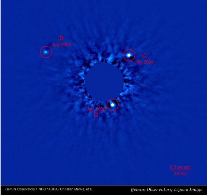 Fig. 1 - Prima immagine della stella HR 8799 dove si possono vedere i primi 3 pianeti scoperti. Press release del 9 novembre 2008 - Crediti Gemini Observatory.